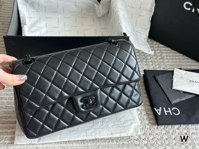 With Box Size: 25 Cm Chanel-Inspired Design. We've Put A Lot Of Effort Into This