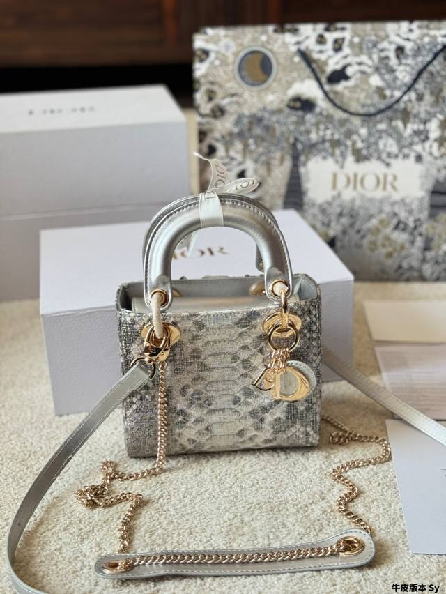 Cowhide Version With Foldable Gift Box Size: 18 X 15 Cm High-Quality Edition.Upg