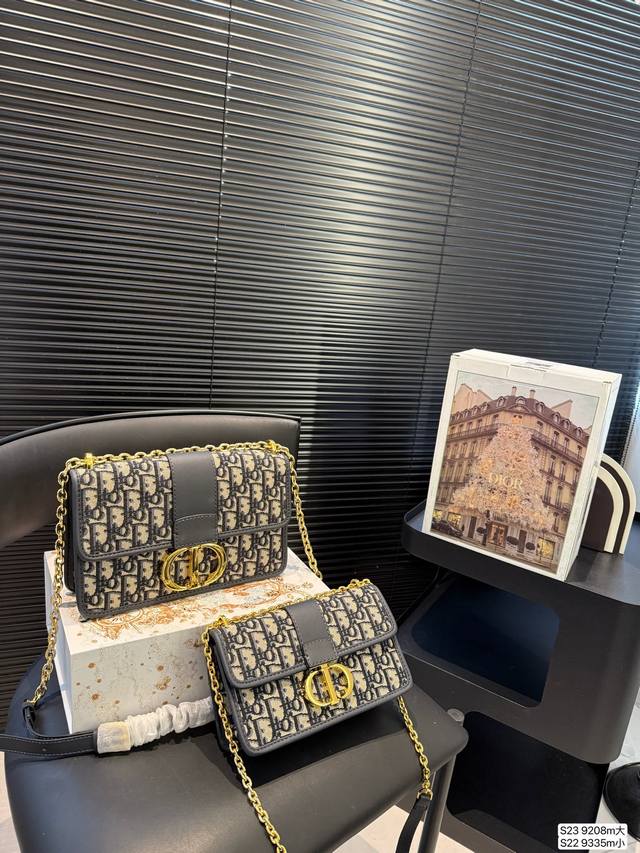 Large Small With Airplane Box And Folding Case Dior Montagne Bag Exudes Fashiona