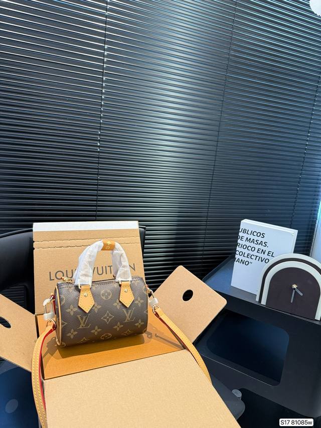Airplane-Themed Folding Box Lv Mini Speedy Pillow Bag Global Sensation Airport T