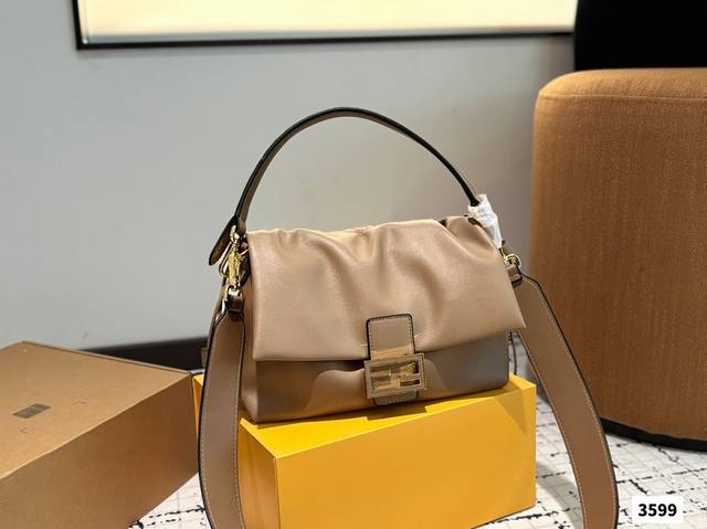 Fendi Mamma Baguette Fendi 2025 Spring/Summer Women's Collection, Refined Crafts