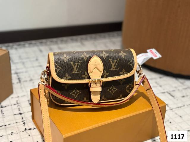 With Folding Box Lv Baguette Lv A True Beauty, The White Three-Color Series Is A