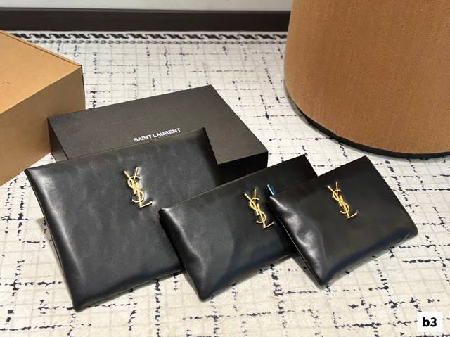 Small Medium Large With Box This Ysl Handbag Is A Classic From Saint Laurent, Fe