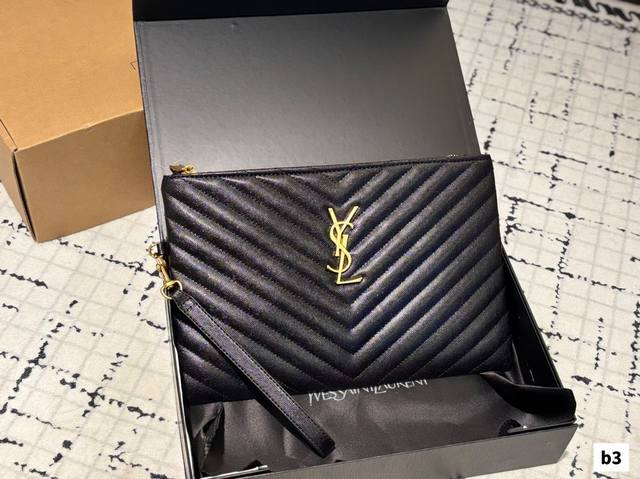 Gift Box Saint Laurent This Ysl Handbag Is A Classic Design From Saint Laurent,