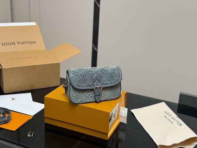 With Full Set Packaging Size: 19*11 Cm Lv Diane Denim Baguette Nano Size Truly U