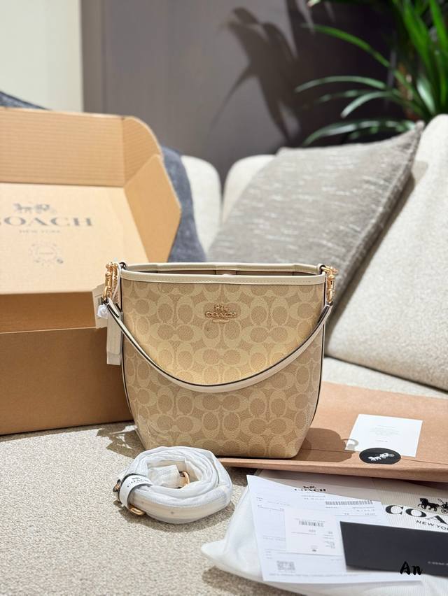 Coach New City Bucket Bag