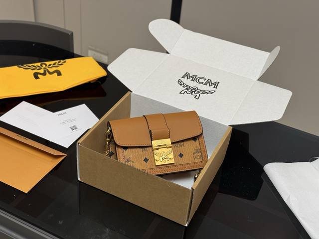 With Airplane Box Mcm New Chain Bag Replica Edition Bag Body With A Shape! Inter