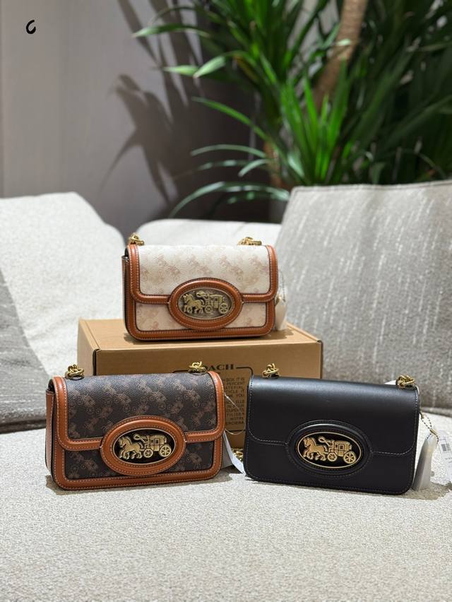 Coach Hero Coach Hero British Lady Style The Classic Horse-Drawn Carriage Logo O