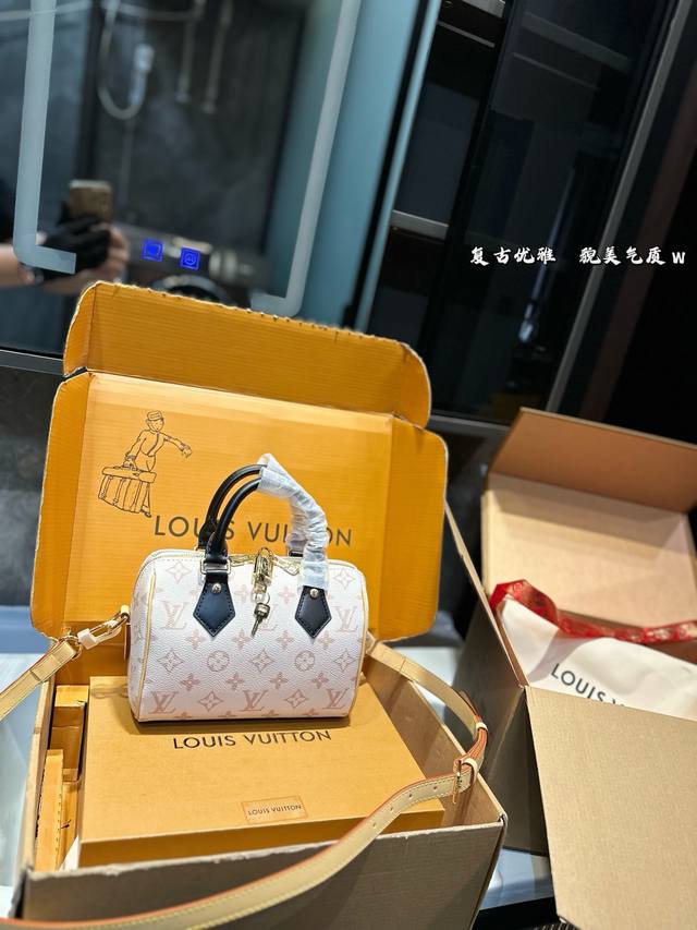 Gift Box Packaging Lv Speedy Pillow Bag Logo Super Stylish Premium Quality And E