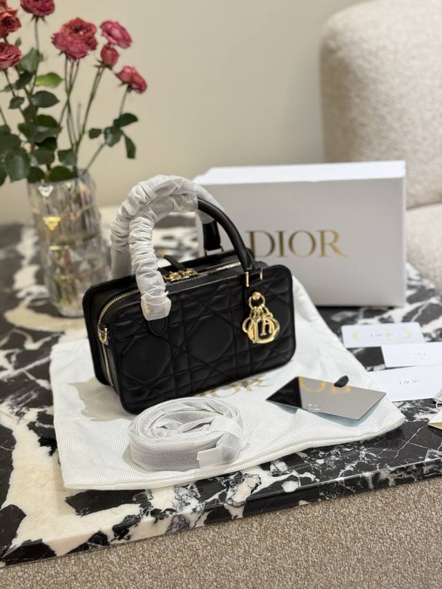 Dior Sheepskin Mini Square Bag Doctor Bag This Montagne 30 Series Mini Doctor Ba