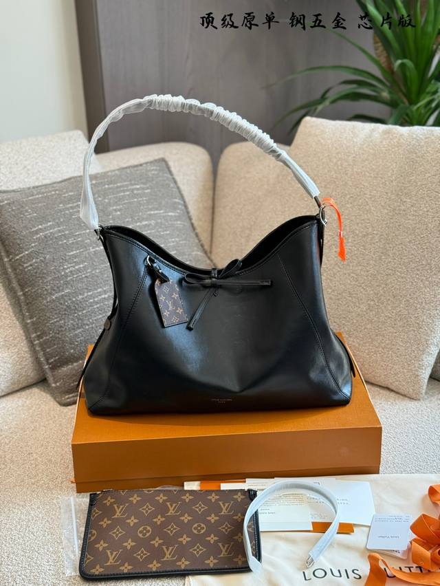 Original Calf Leather Who Wouldn't Want To Own The New Louis Vuitton All Dark Ca