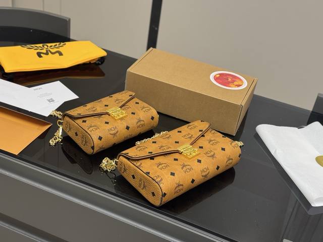 Comes With An Airplane Box Top-Quality Authentic Product Mcm Chain Bag Qingdao O