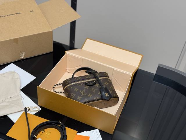 Foldable Box Airplane Box Original Version Is Here Lv Nice Vanity Makeup Bag Ori