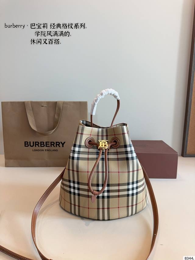 Burberry Single-Shoulder Bucket Bag This Classic Design Is Truly Timeless. The S