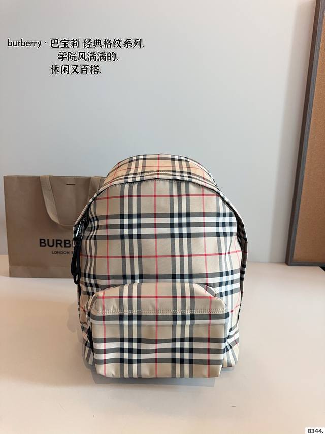 Burberry Double-Shoulder Bag Lightweight Design Inspired By The Iconic Burberry