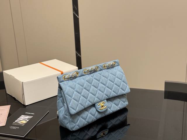 No Box Chanel Vintage Denim Crossbody Bag Chanel This Denim Bag Is Top-Notch But