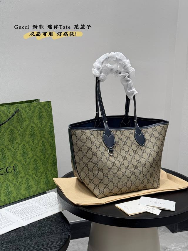 No Box, Comes With Gift Bag High-Quality Vintage Print Size: 22*21 Cm Gucci New