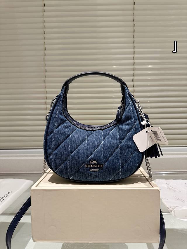 Gift Box Packaging Coach New Moon Bag Chain Bag Looks Great When Worn Recommende