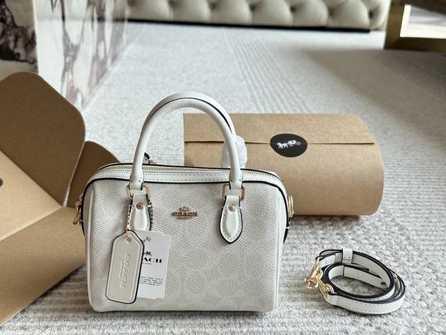 Full Set Packaging Size: 18 X 12 Cm C-Series 23Ss Pillow Bag New Arrival Super C