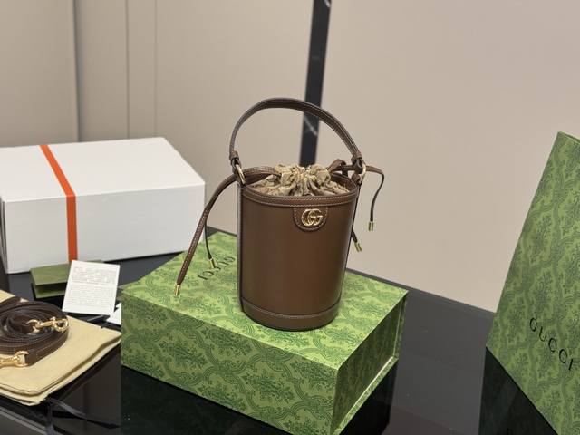 With Folding Box Size: 12*16Cm Gucci Ophidia Bucket Bag This Design Is So Classi