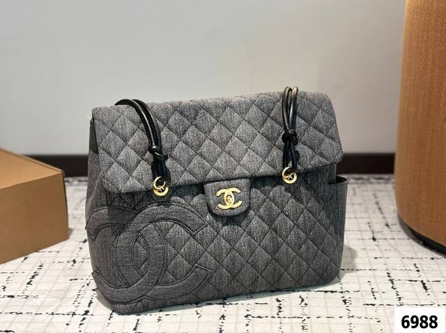 Chanel Kangpeng Denim Motorcycle Bag Chanel Gray Denim Multi-Pocket Diamond Quil