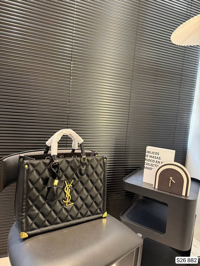 Saint Laurent Tote A Must-Have Bag You Can Buy With Your Eyes Closed Saint Laure