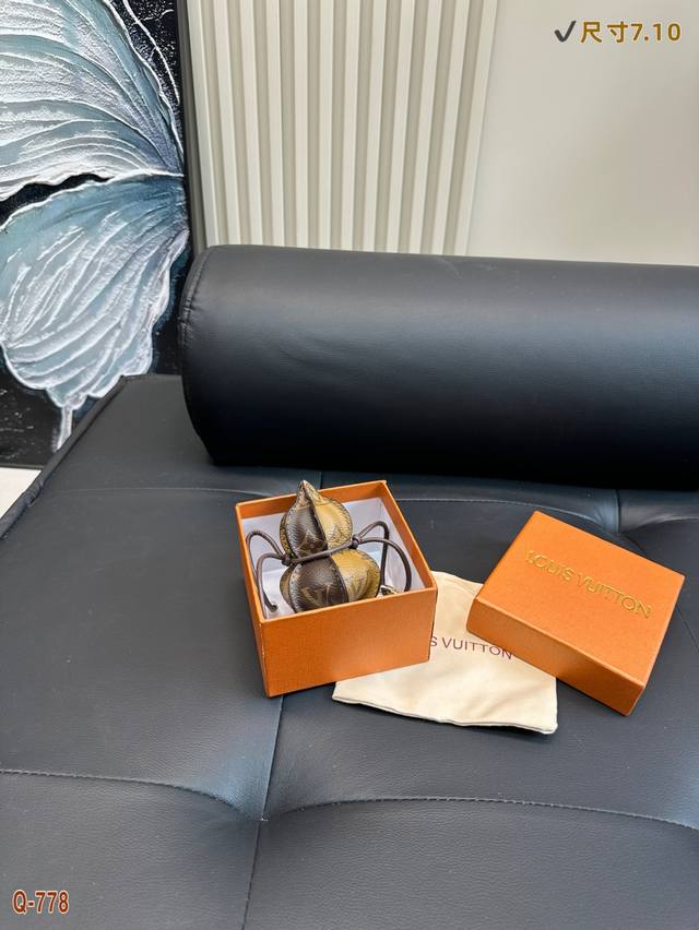 Gift Box The Lv Gourd Holds Special Significance In Chinese Culture, Symbolizing