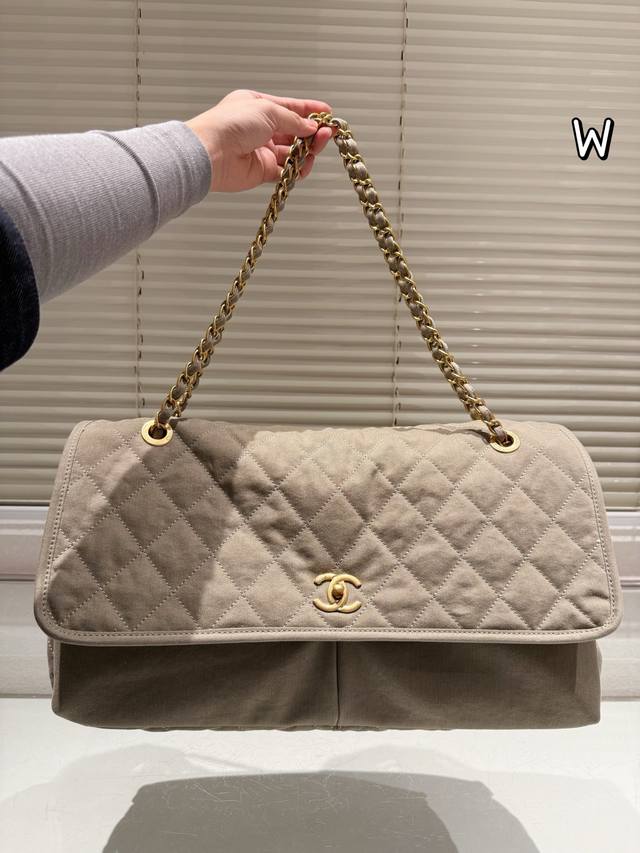Original Fabric Chanel Chain Shoulder Bag Full Of Surprises When Worn High-End,