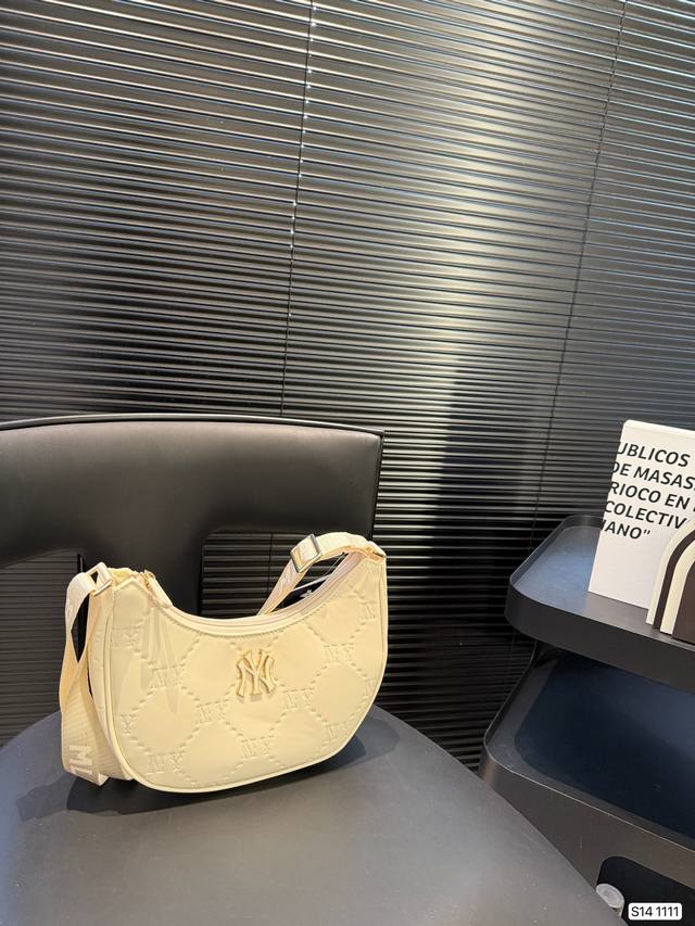 With Airplane Box Mlb Underarm Bag This Is A Perfect Bag! High Cost-Performance