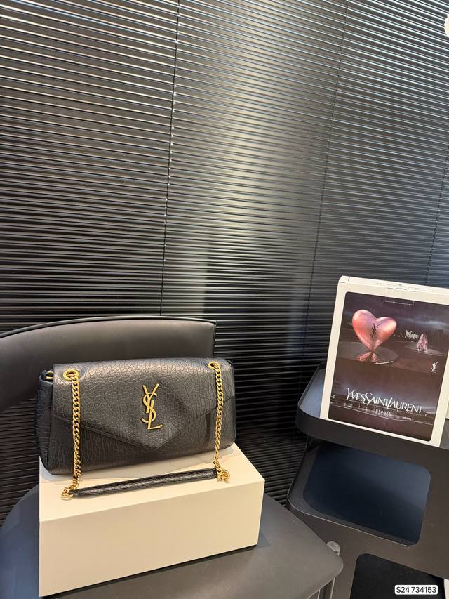 Comes With A Foldable Airplane Box. The Saint Laurent Chain Bag Features A Brand