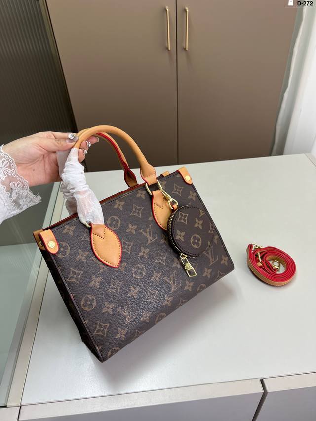 Louis Vuitton Tote Bag The Texture Is Absolutely Stunning When Worn. Perfect For