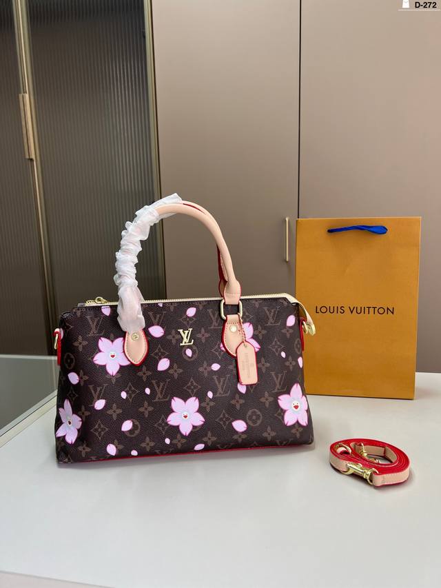 Lv Louis Vuitton Handbag The Texture Is Absolutely Amazing! Perfect For Everyday