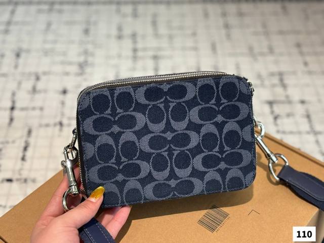 Coach Camera Bag Fashionable Design, Full Of Energy Versatile And Fashionable Su