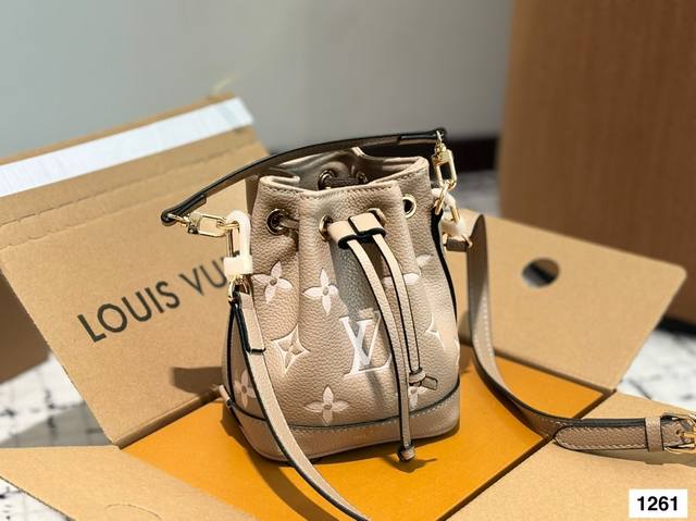 Double Box 2025 Handheld Premium Grade Lv Mini Bucket Bag! A Must-Have Item! The