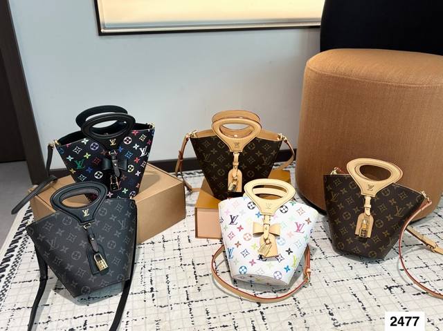 Airplane-Style Folding Box Louis Vuitton Ss25 New Model Lv Bucket Bag. The Silho