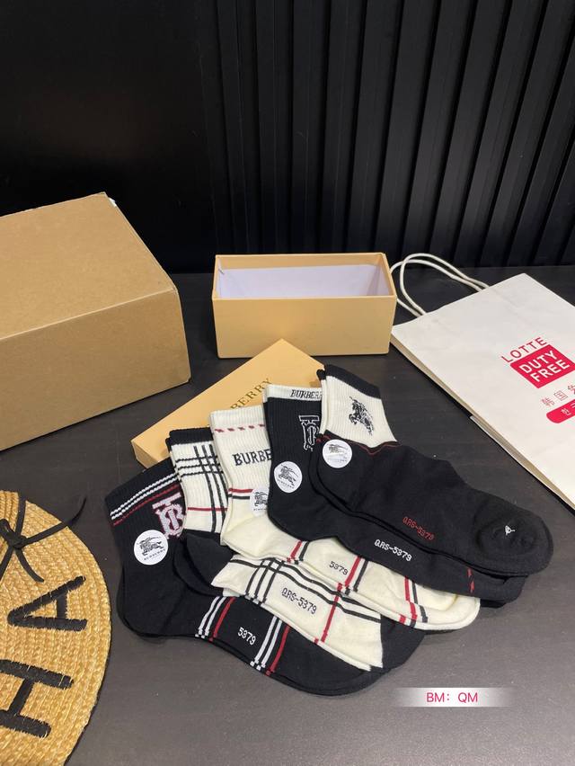 Burberry Adult-Sized 100% Cotton Long Socks! Gift Box Packaging! Super Comfortab