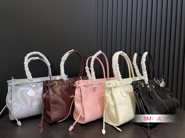 With Box High-End Prada Soft Lux Oil-Waxed Leather Hobo Bag With Long Handles An