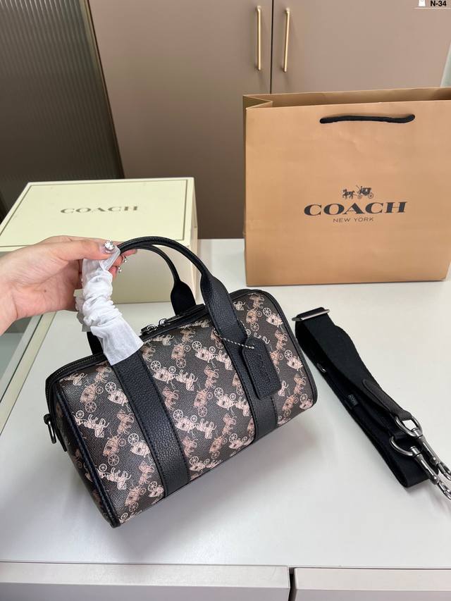 Coach Coach Pillow Bag Handbag Classic Design, Fashionable And Versatile Can Be