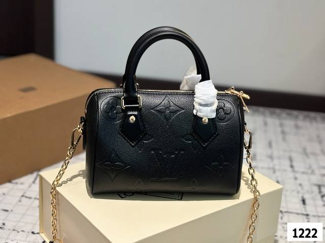 Lv Louis Vuitton Speedy 20 Cream Blue Pillow Bag Crossbody Classic Pattern Versa
