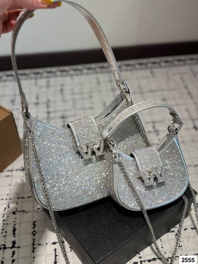 Alexander Aw King Water Crystal Buckle Bag The Charm Is Felt When Held In Hand C