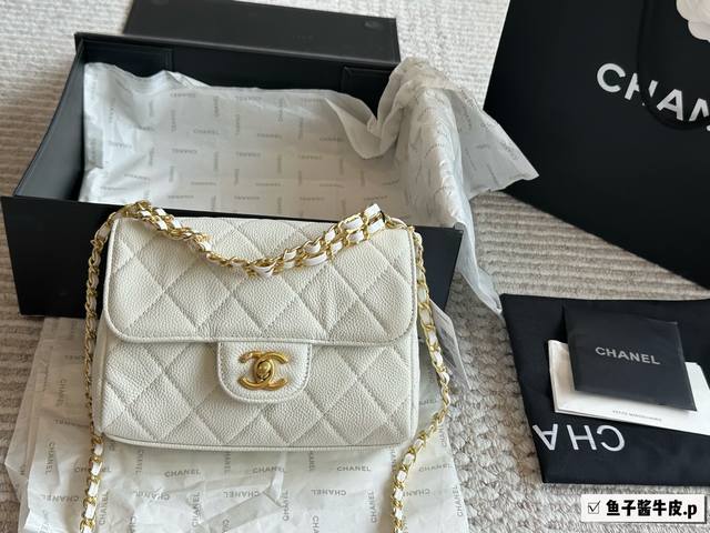 Caviar-Patterned Leather With Box Size: 19X14 Cm Little Chanel House 25P Caviar-