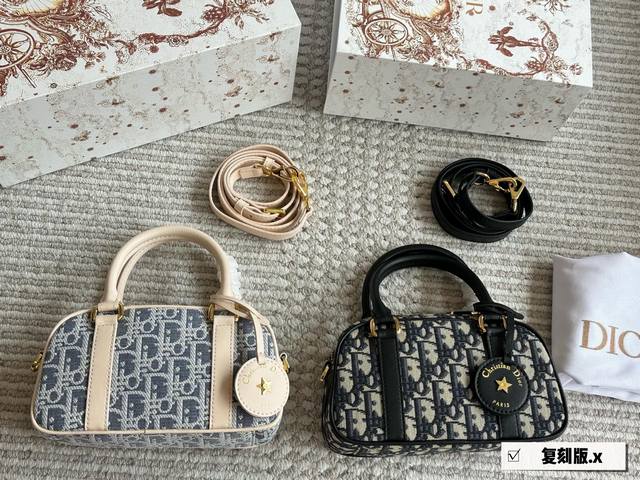 With Box. Size: 21*12 Cm. Dior's New Small Pillow-Shaped Bag~ I Personally Think