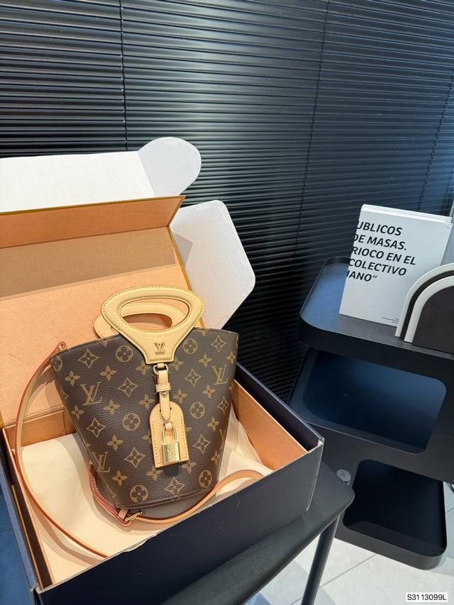 With Airplane Box And Folding Case Louis Vuitton Ss25 New Model Lv Bucket Bag, I