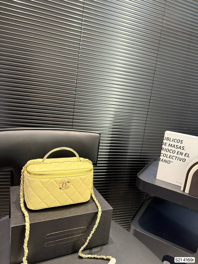 Chanel Makeup Bag I Think Every Makeup-Loving Girl Should Have A Makeup Bag. Jus