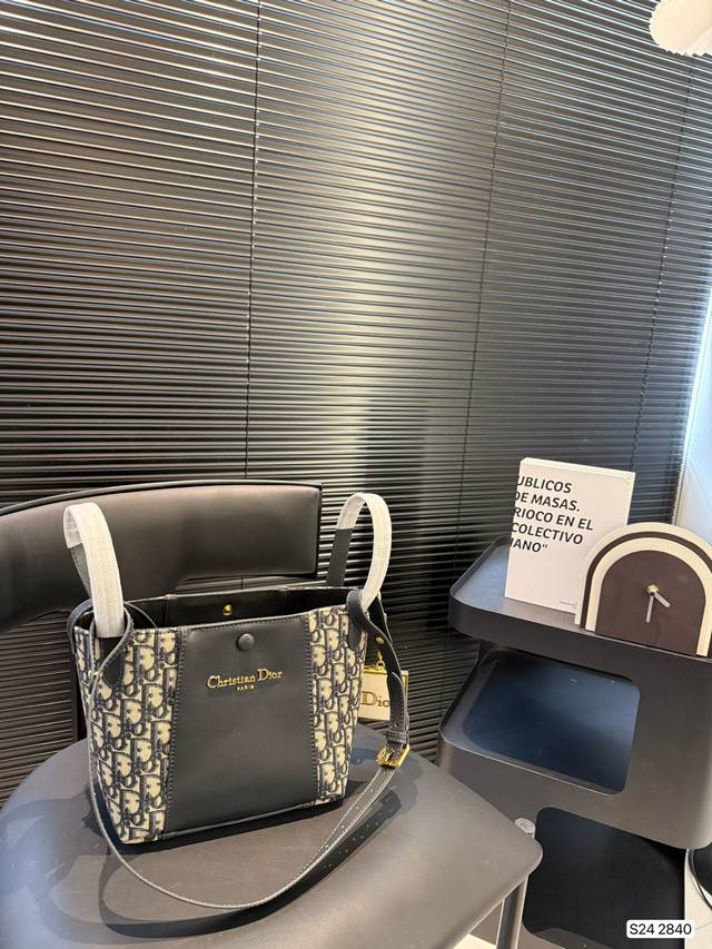 Dior Dior's New Signature Classic Print Bucket Bag Is Here~ It's An American Cap