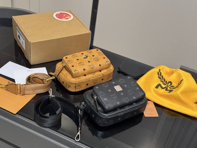 With Airplane Box Size: 22.16 Cm Mcm Camera Bag, Authentic! Qingdao! So Convenie
