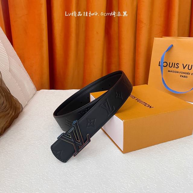 Lv Italian Imported First Layer Embossed Calfskin With Plain Bottom, With Vacuum