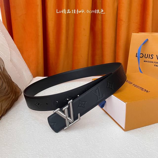 Lv Italian Imported First Layer Embossed Calfskin With Plain Bottom, With Vacuum