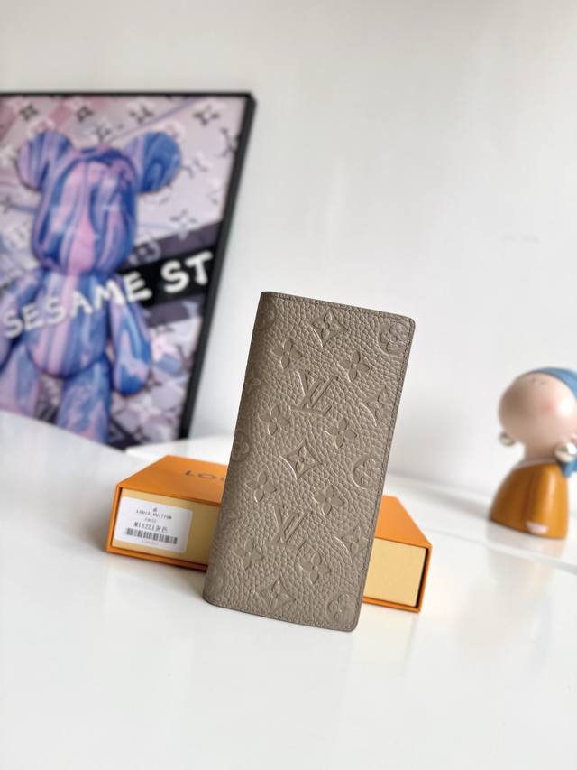 Overseas Original M14251 Grey Exclusive Real Shot This Brazza Wallet Is Made Of