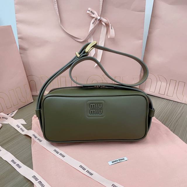Genuine 5Bc158# New Product From Miu, Top Imported Calfskin, Exquisite Three-Dim